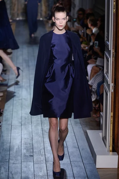Look 3